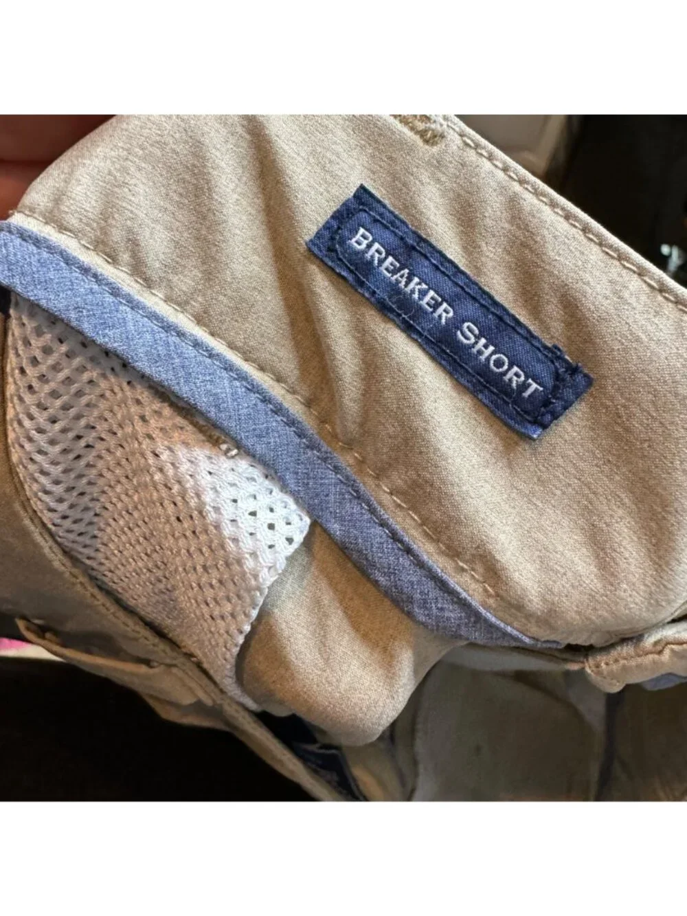 VINEYARD VINES performance breaker shorts in tan size 40